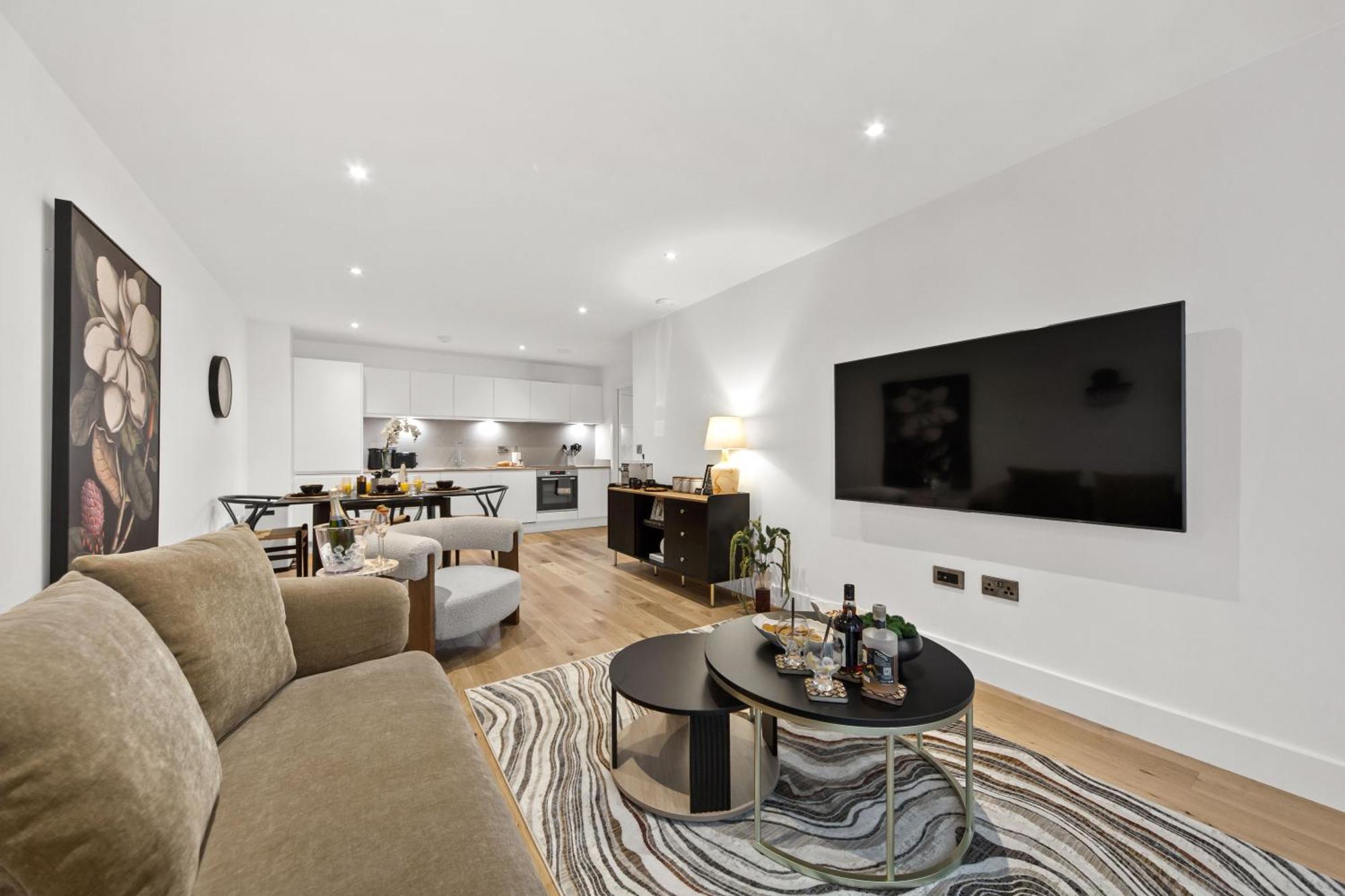 Atlas House Eight *