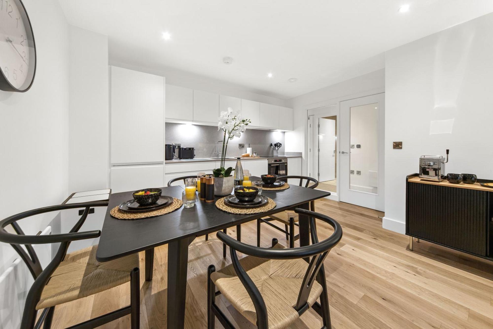 Atlas House Eight *